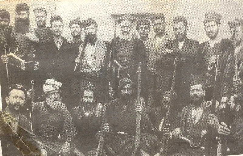Αγωνιστές της Μεταπολιτευτικής Επιτροπής, που συγκροτήθηκε από τον Μανούσο Κούνδουρο το 1895.