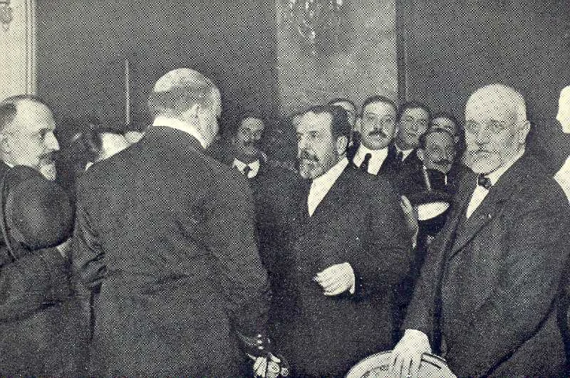 Ο Ελευθέριος Βενιζέλος σε δεξίωση της βρετανικής πρεσβείας στο Παρίσι, τον Μάιο του 1920.